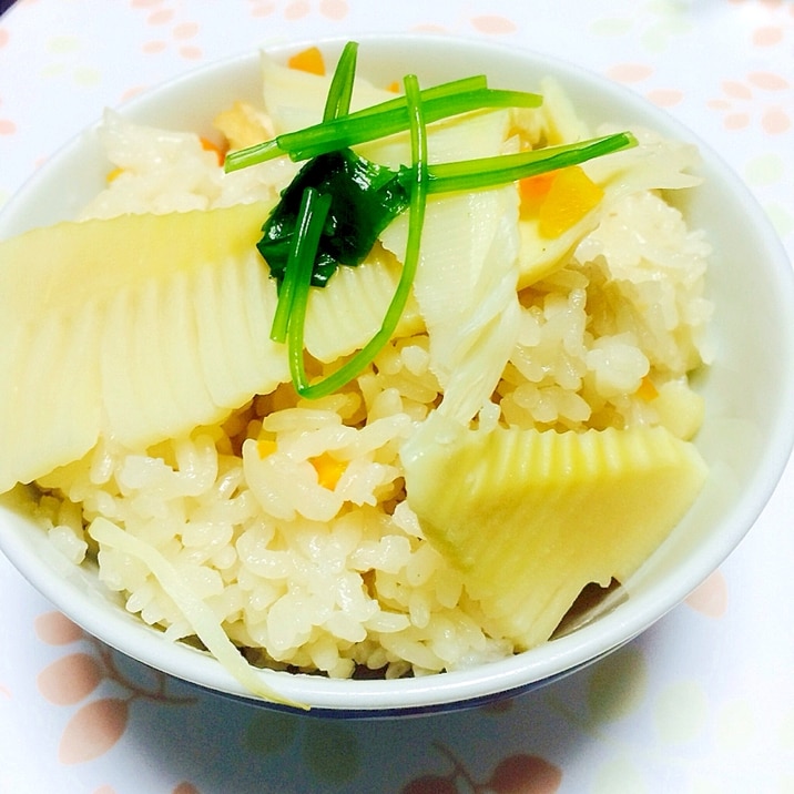 調味料1つで簡単 旬の筍の炊き込みご飯 レシピ 作り方 By Polaris36 楽天レシピ 調味料1つで簡単 旬の筍の炊き込みご飯 レシピ 作り方 By Polaris36 楽天レシピ